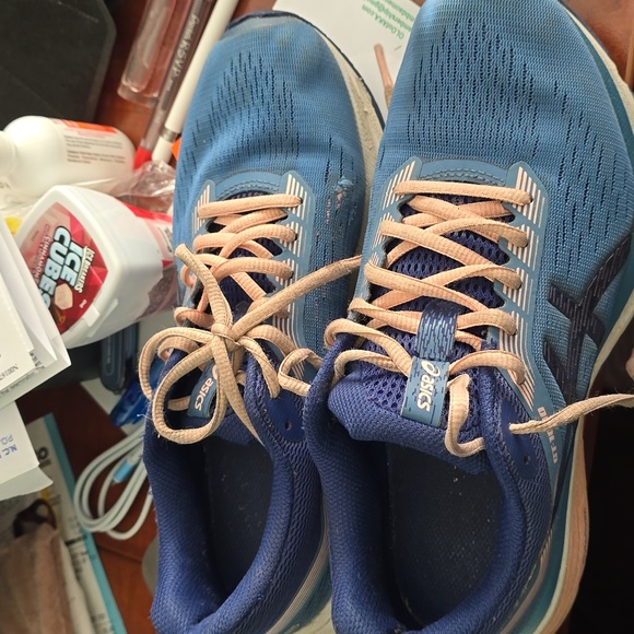 ASICS GT 1000 - Picture 2 of 5